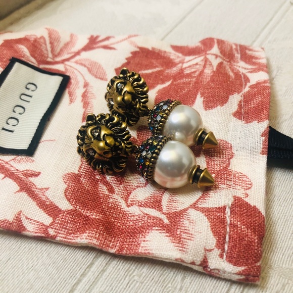RARE ๐ ๐ Gucci Metal Crystal Lion Glass Pearl Earrings Aged Gold - Picture 5 of 8